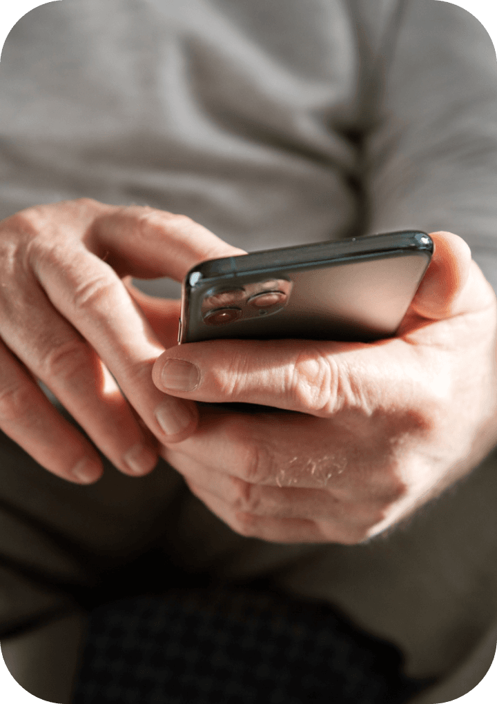 시니어 사용자 통화 UI 예시